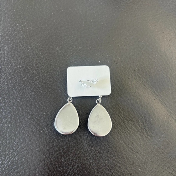 Rainbow Daisy Floral Teardrop Earrings - Picture 4 of 4